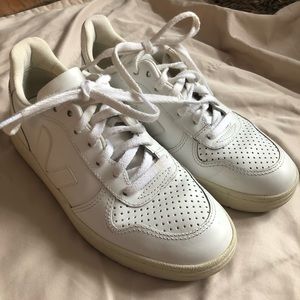 Veja V-10 white leather EU 38 UEC